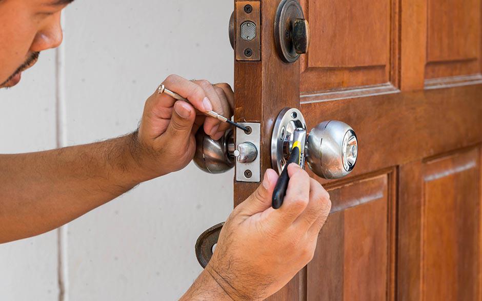 serrurier ouverture de porte service Aubagne